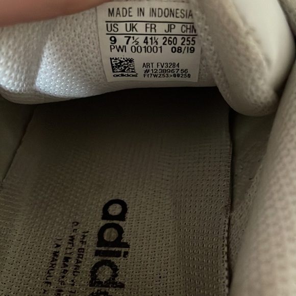 •𝙰𝙳𝙸𝙳𝙰𝚂 𝚂𝚄𝙿𝙴𝚁𝚂𝚃𝙰𝚁 𝚂𝙷𝙾𝙴𝚂 - Picture 8 of 8